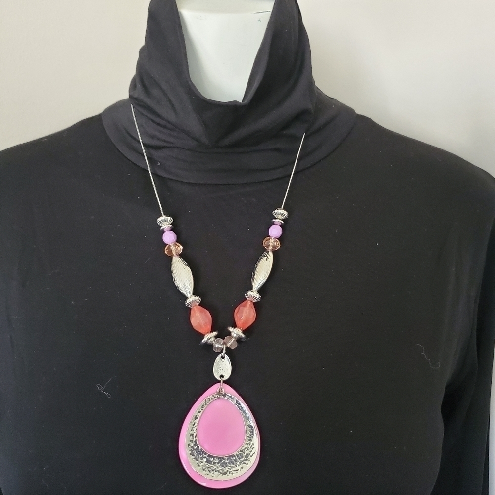 ‎Necklace